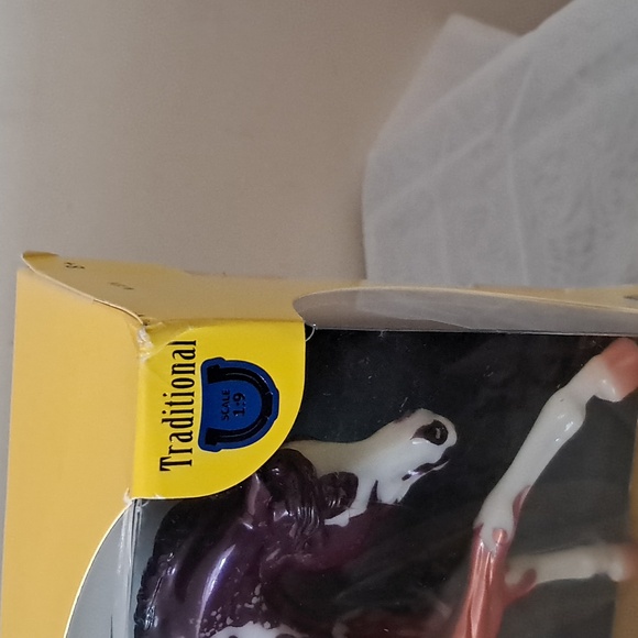 Breyer Spectre Halloween Traditional Model #1876 Glows In The Dark - Picture 7 of 13